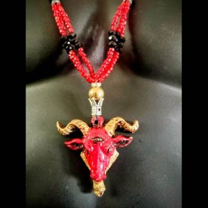 Collar Ritual Rojo y Negro con Cabeza de Macho Cabrío Dorada - collar Elekes Orisha Yoruba mayoreo Houston Texas